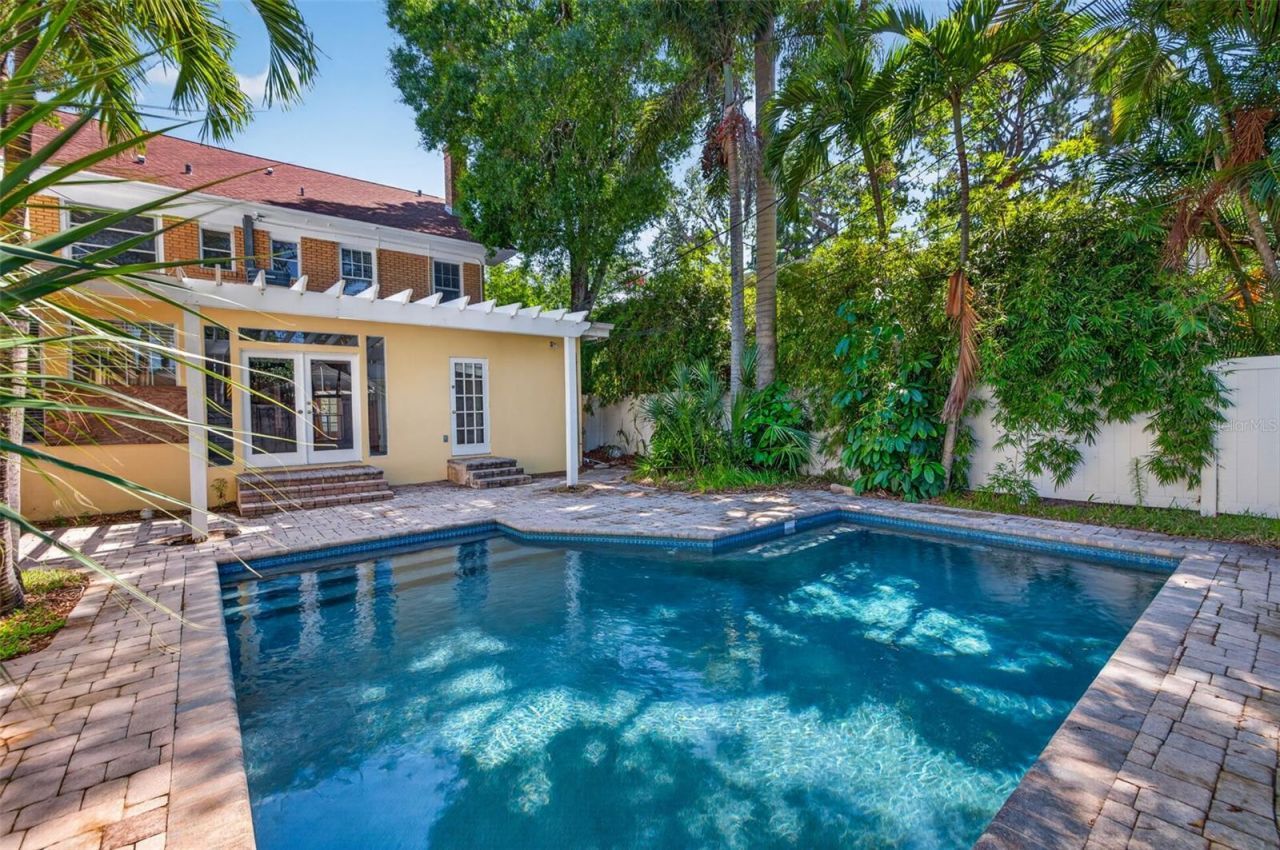 835 16th Avenue Ne, Saint Petersburg, FL 33704 Photo