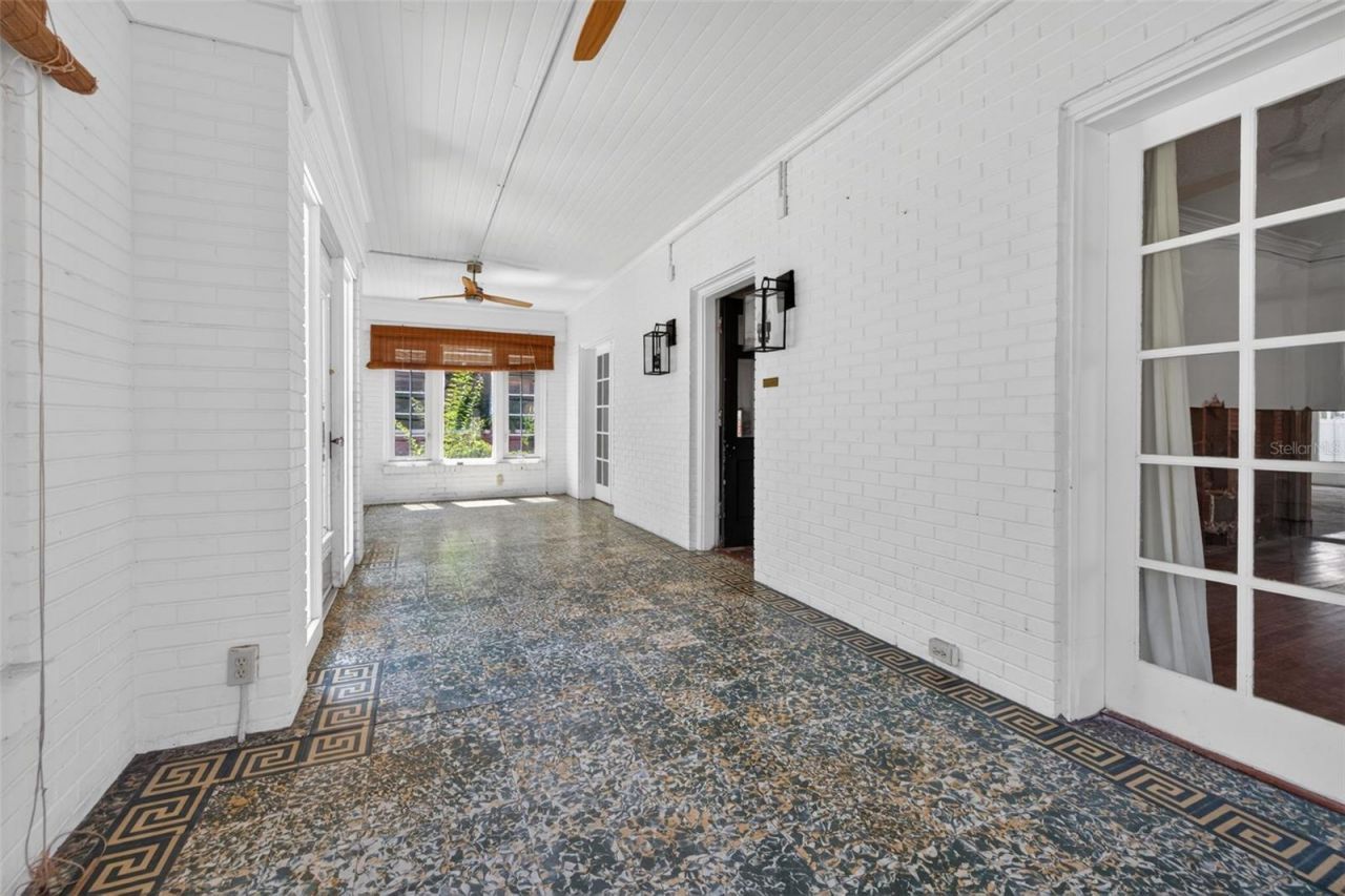 835 16th Avenue Ne, Saint Petersburg, FL 33704 Photo