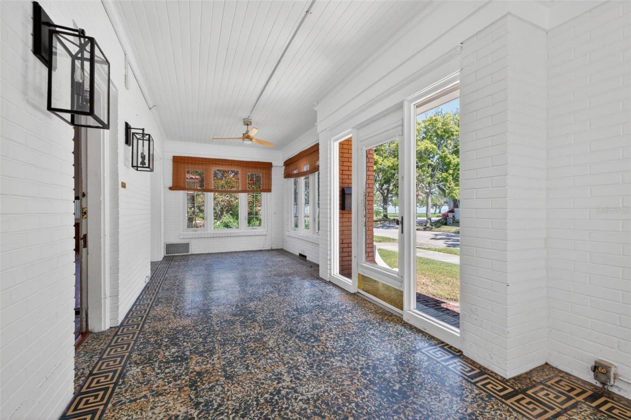 835 16th Avenue Ne, Saint Petersburg, FL 33704 Photo