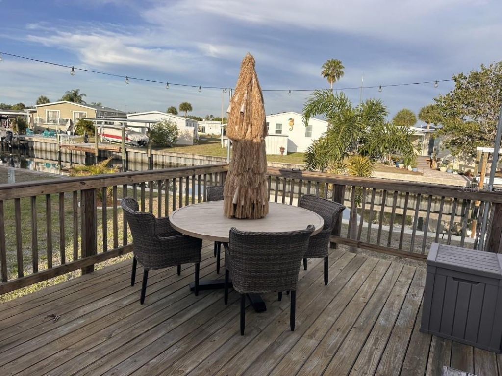 122 W Saint Annes Circle , Apollo Beach, FL 33572 Photo