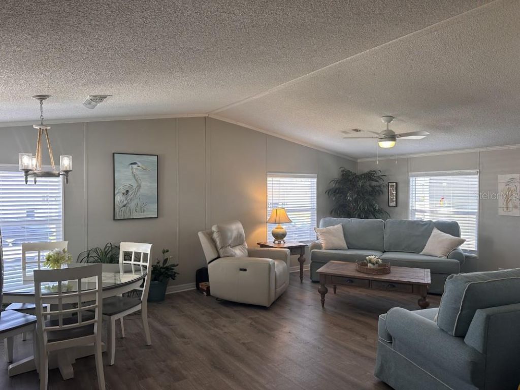 122 W Saint Annes Circle , Apollo Beach, FL 33572 Photo