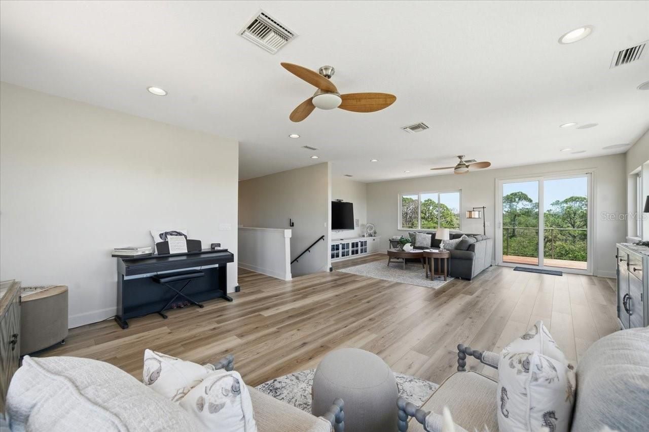 1130 S Florida Avenue, Tarpon Springs, FL 34689 Photo