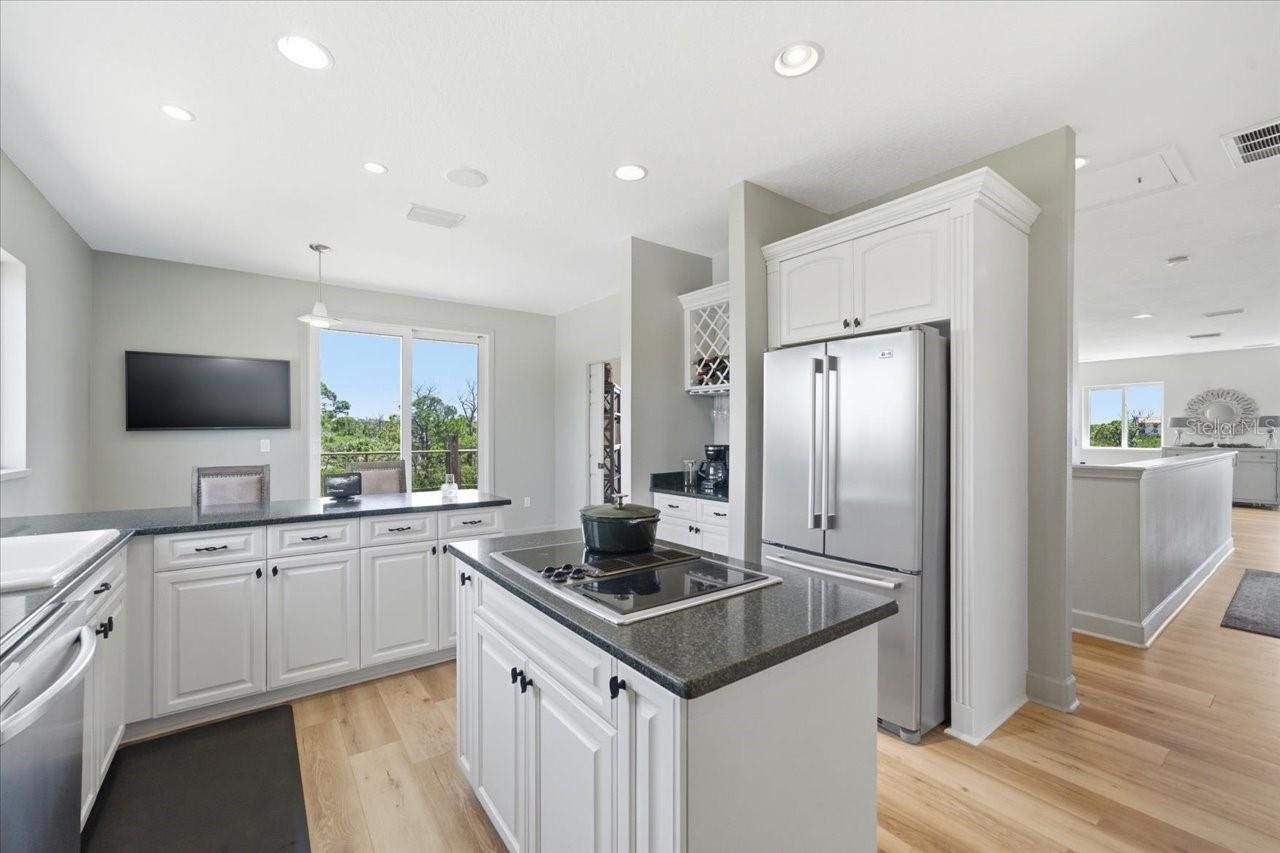 1130 S Florida Avenue, Tarpon Springs, FL 34689 Photo