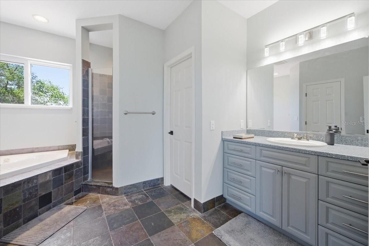 1130 S Florida Avenue, Tarpon Springs, FL 34689 Photo