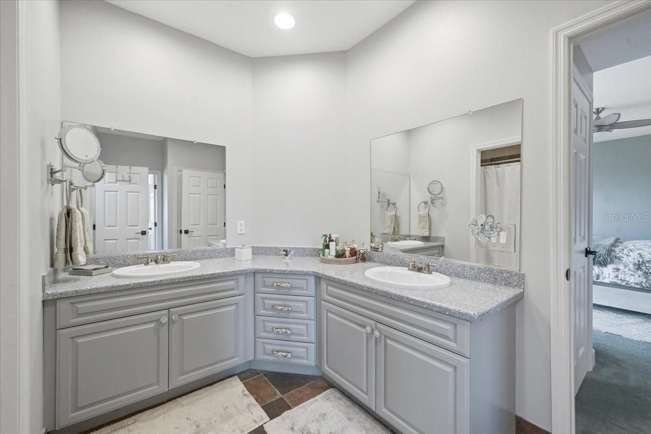 1130 S Florida Avenue, Tarpon Springs, FL 34689 Photo