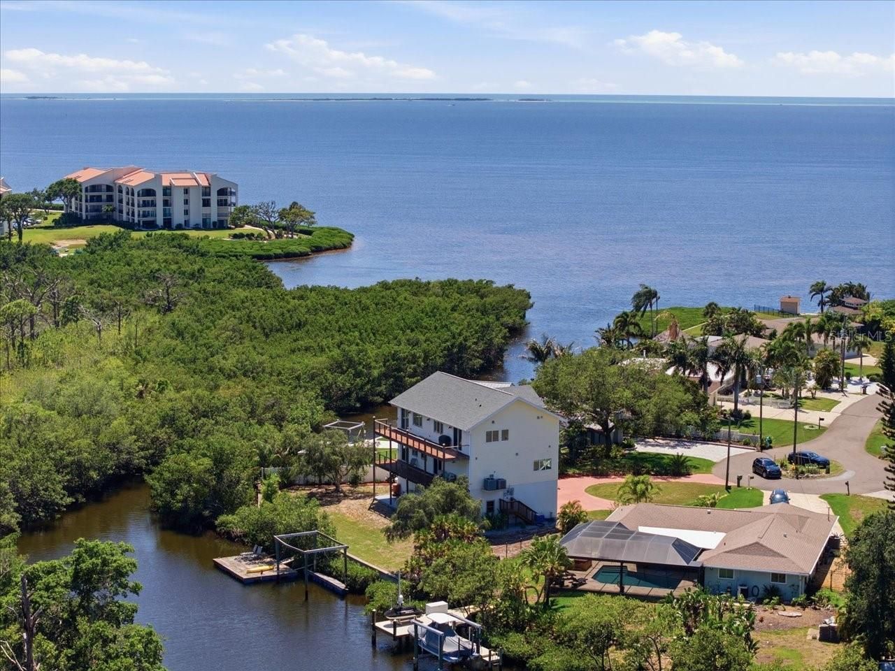 1130 S Florida Avenue, Tarpon Springs, FL 34689 Photo