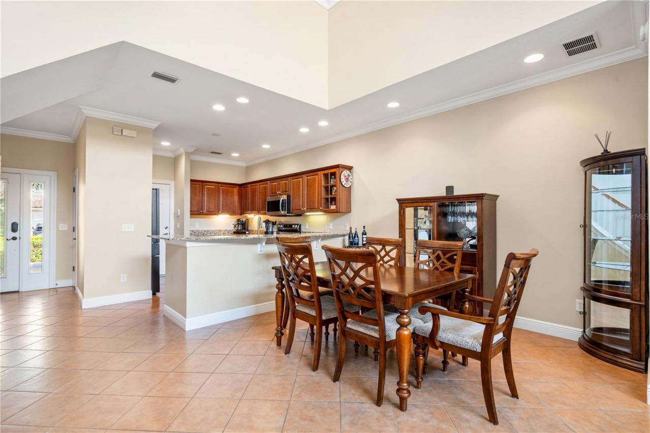 210 Valencia Circle , Saint Petersburg, FL 33716 Photo