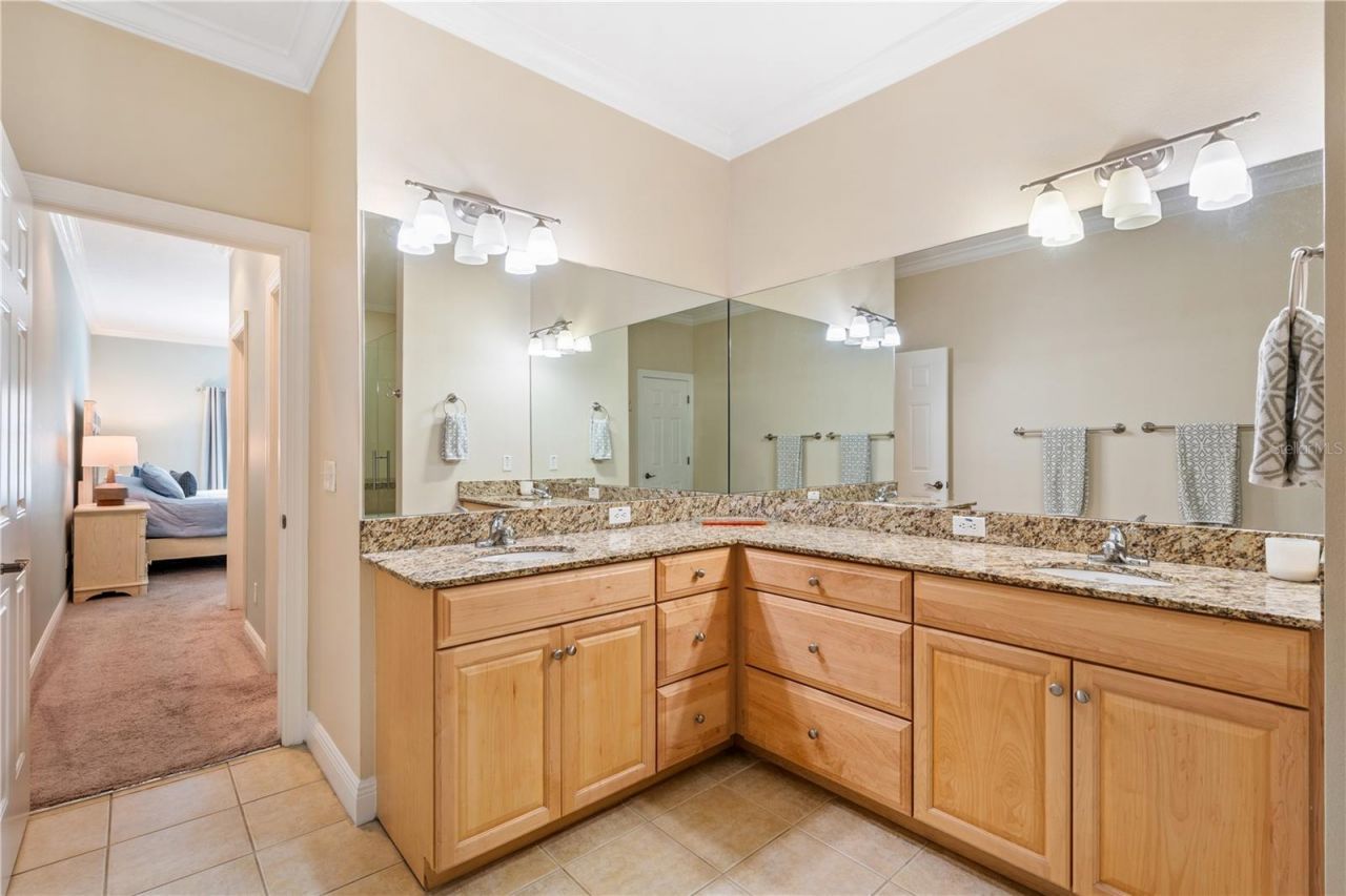 210 Valencia Circle , Saint Petersburg, FL 33716 Photo