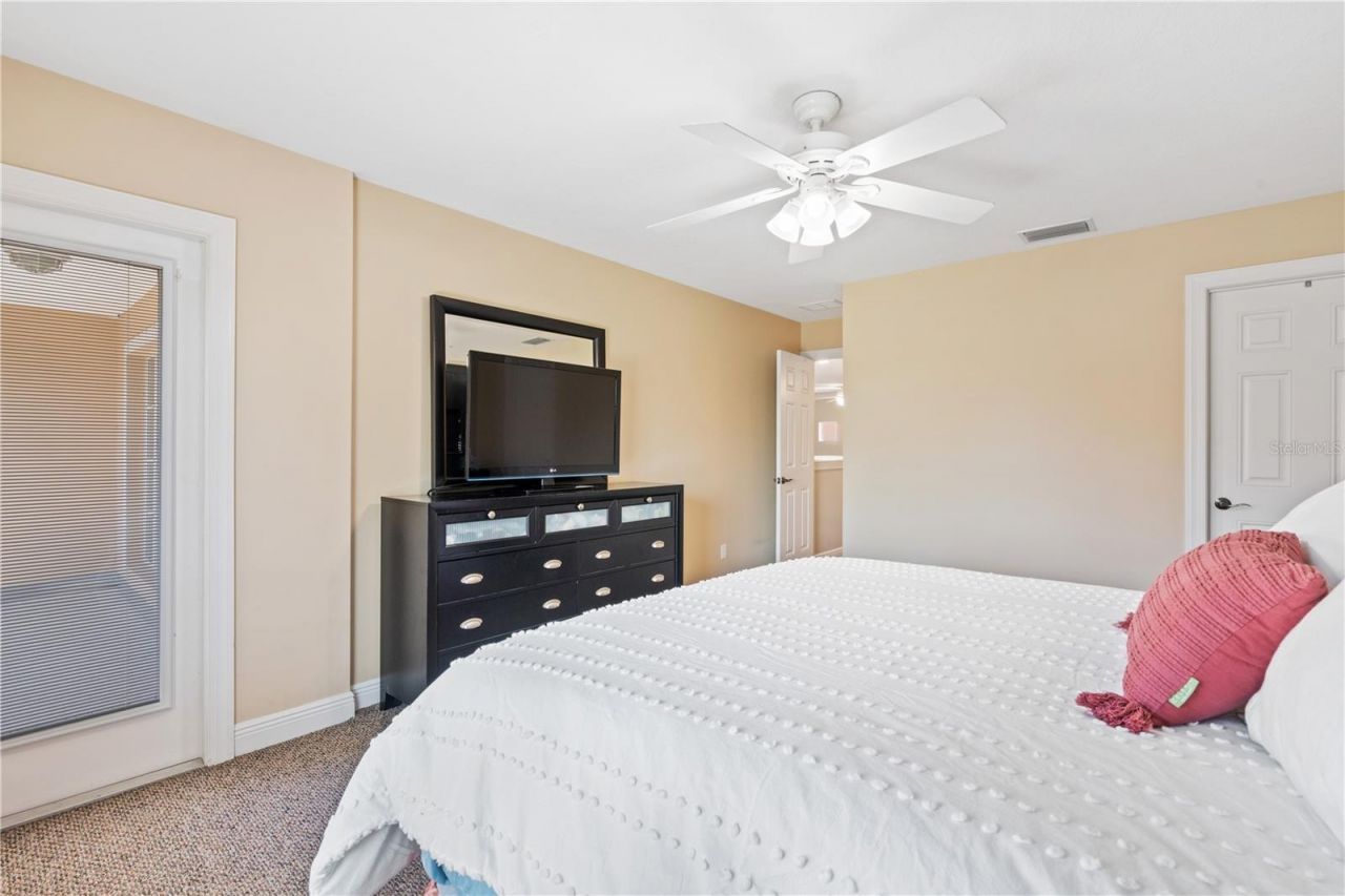 210 Valencia Circle , Saint Petersburg, FL 33716 Photo