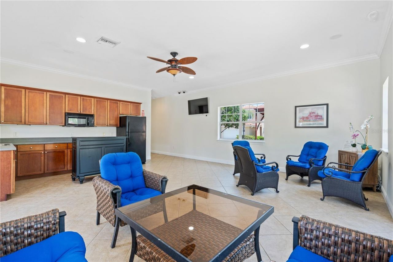 210 Valencia Circle , Saint Petersburg, FL 33716 Photo
