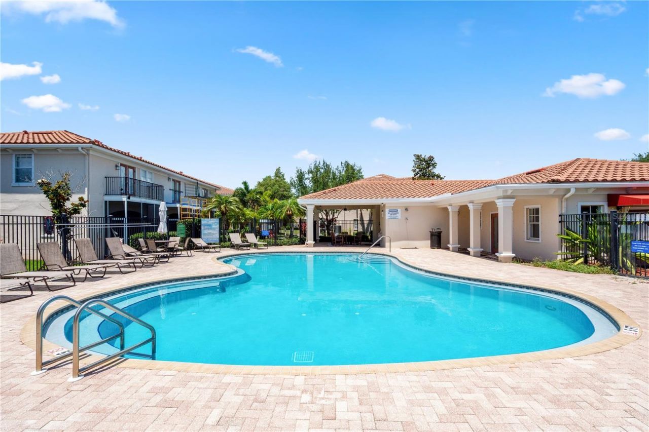 210 Valencia Circle , Saint Petersburg, FL 33716 Photo