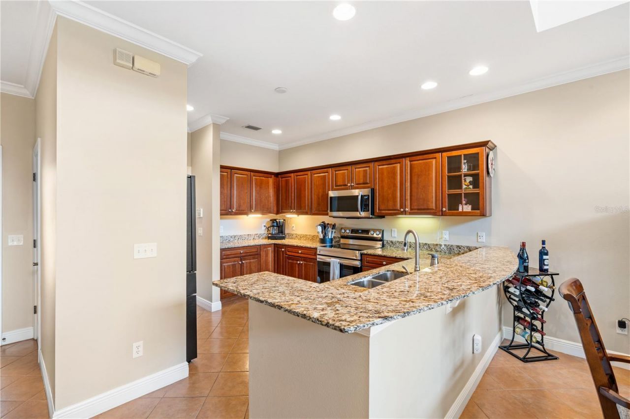 210 Valencia Circle , Saint Petersburg, FL 33716 Photo