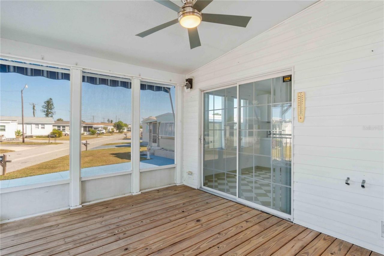 527 Fleetwood Street , North Port, FL 34287 Photo