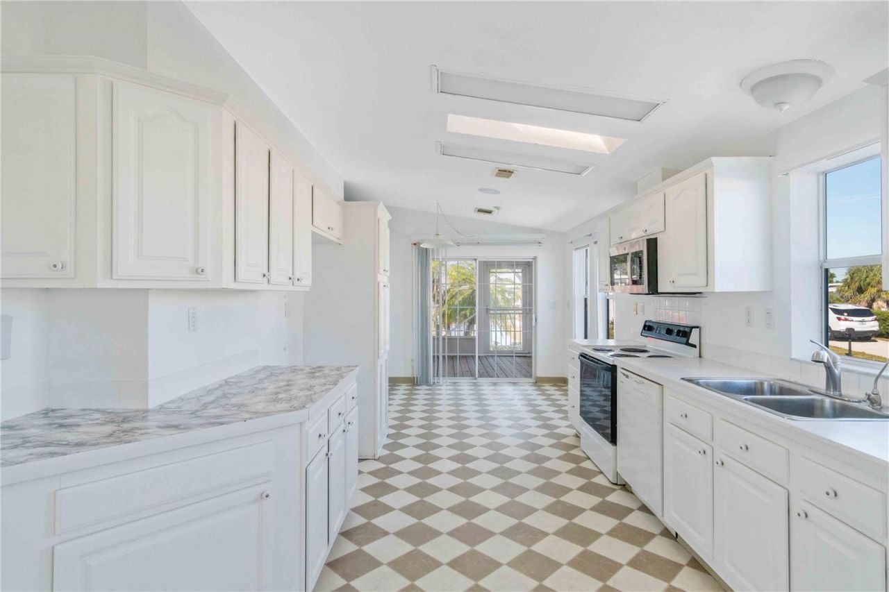 527 Fleetwood Street , North Port, FL 34287 Photo