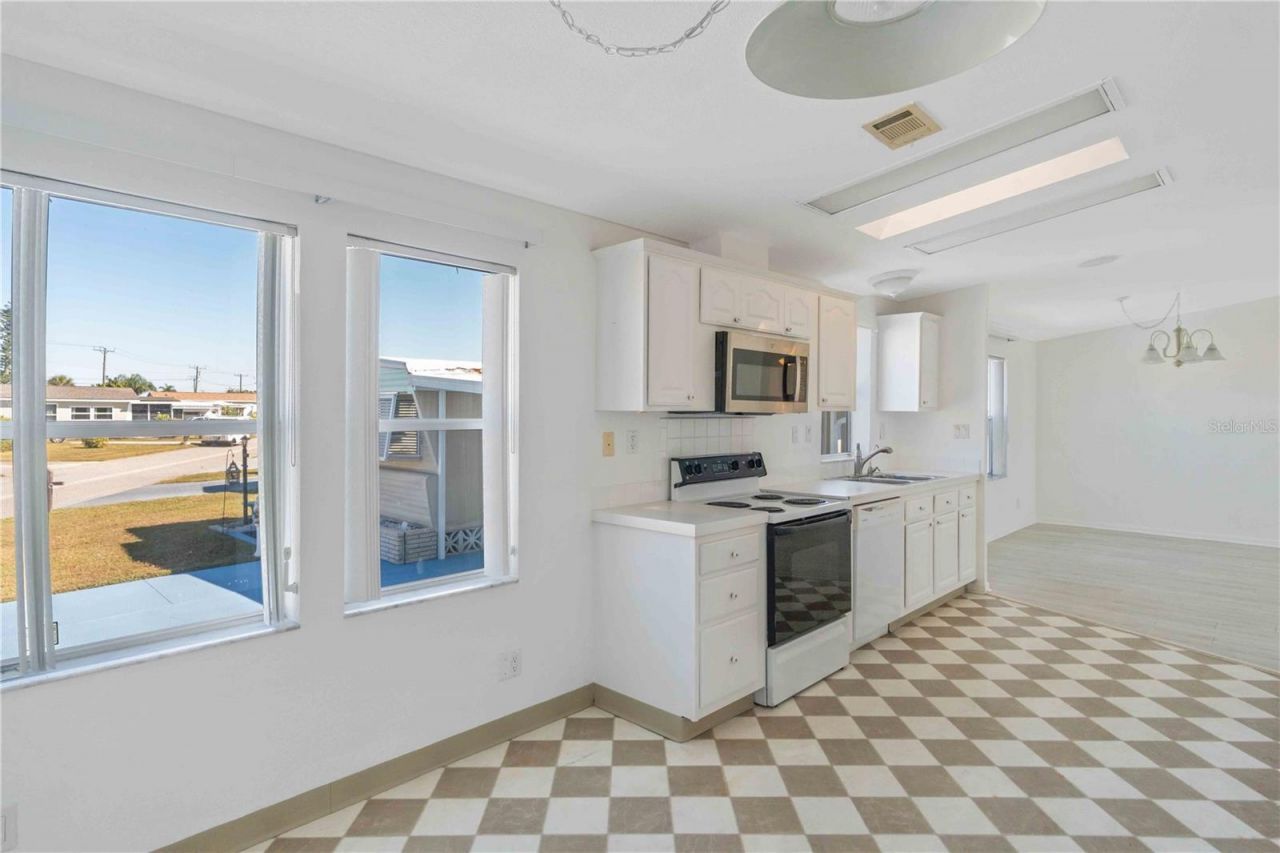 527 Fleetwood Street , North Port, FL 34287 Photo