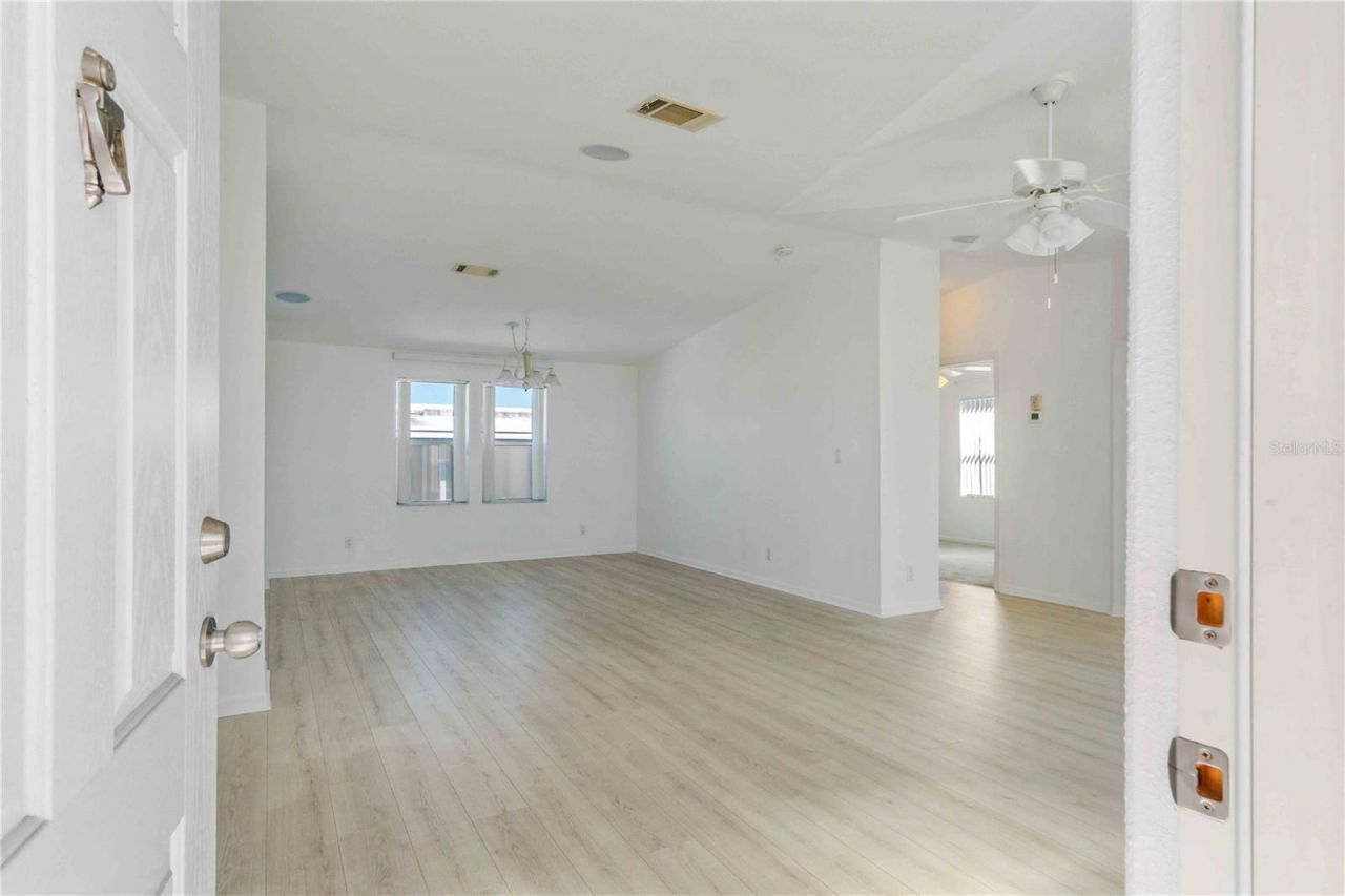 527 Fleetwood Street , North Port, FL 34287 Photo