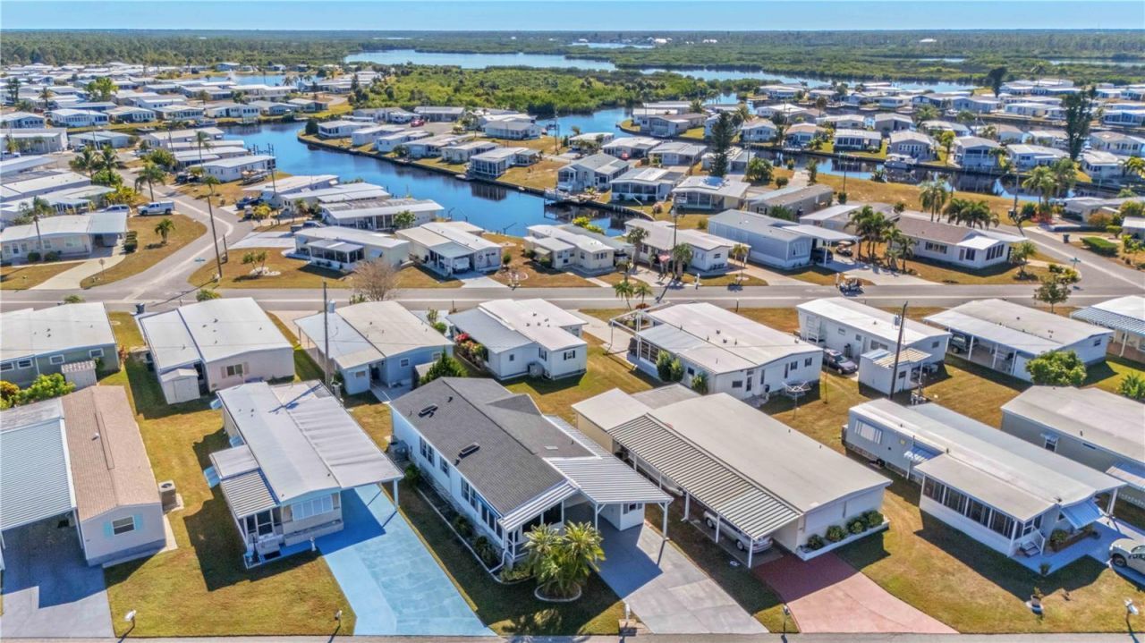 527 Fleetwood Street , North Port, FL 34287 Photo