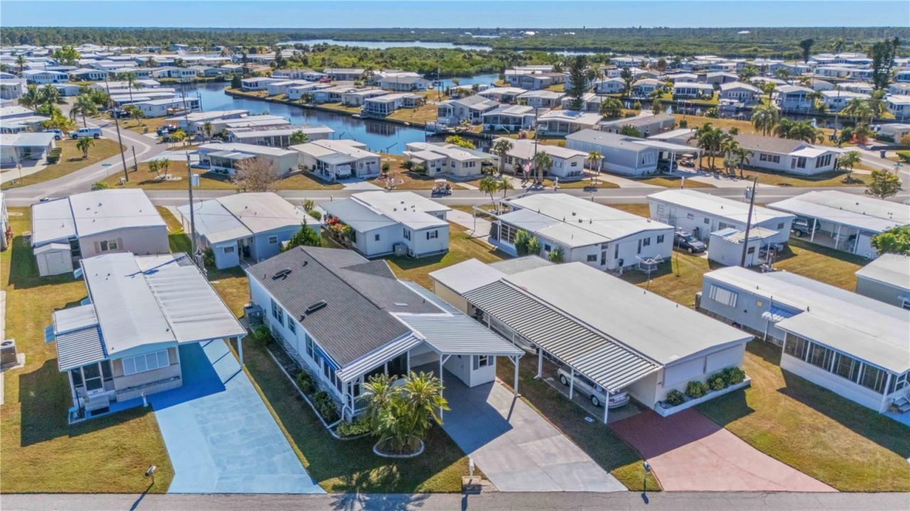 527 Fleetwood Street , North Port, FL 34287 Photo