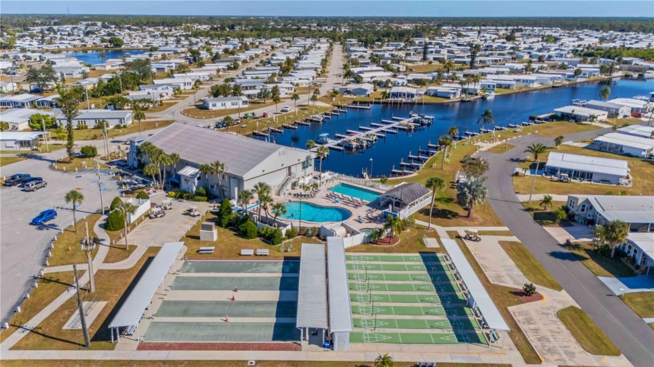 527 Fleetwood Street , North Port, FL 34287 Photo
