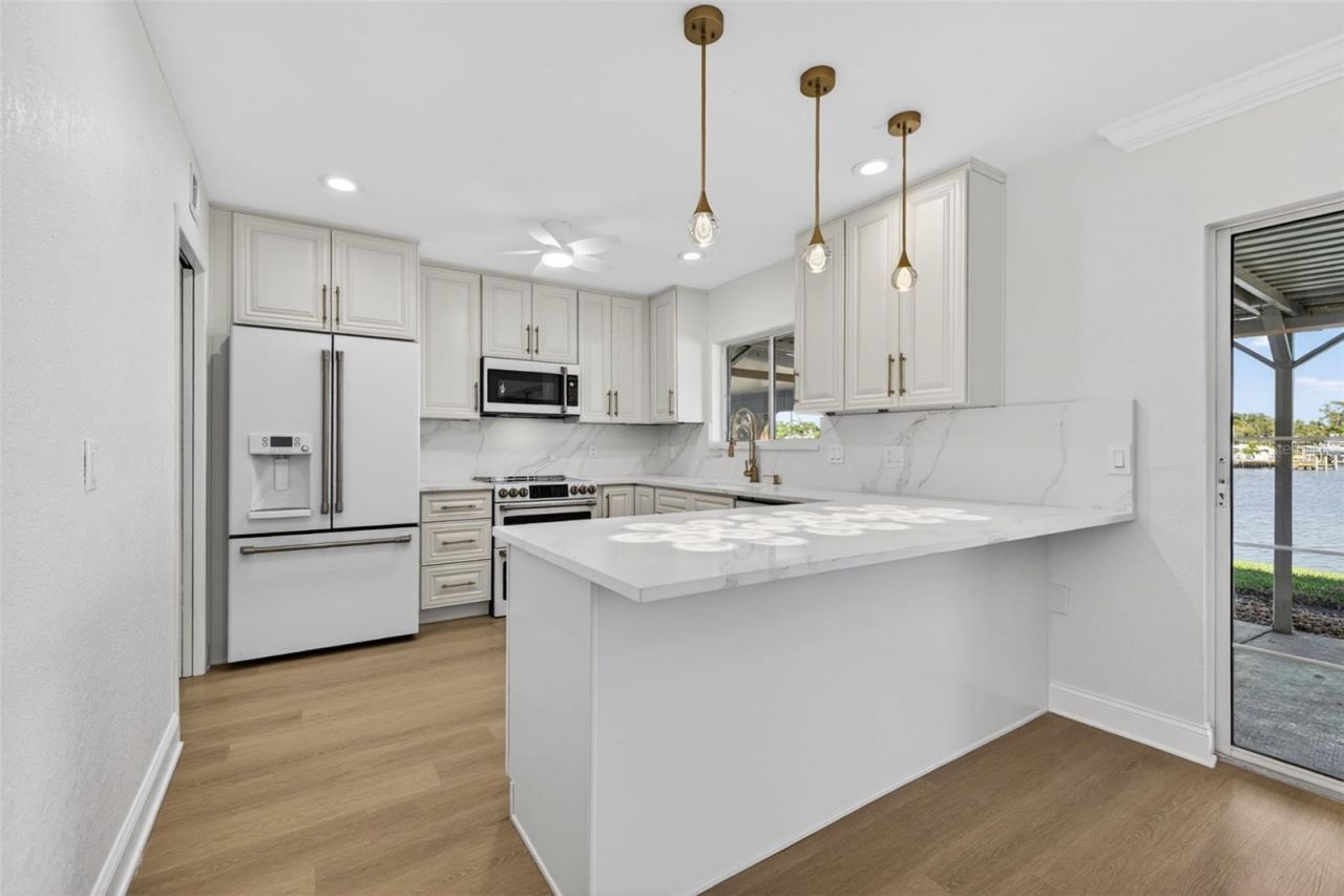 6497 Cape Hatteras Way Ne, Unit 3, Saint Petersburg, FL 33702 Photo