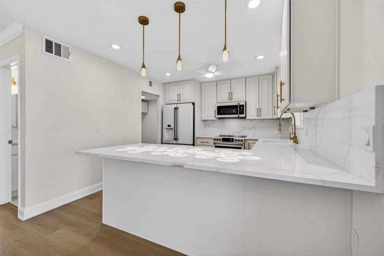 6497 Cape Hatteras Way Ne, Unit 3, Saint Petersburg, FL 33702 Photo
