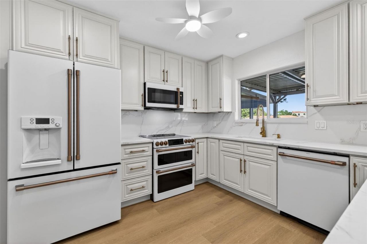 6497 Cape Hatteras Way Ne, Unit 3, Saint Petersburg, FL 33702 Photo