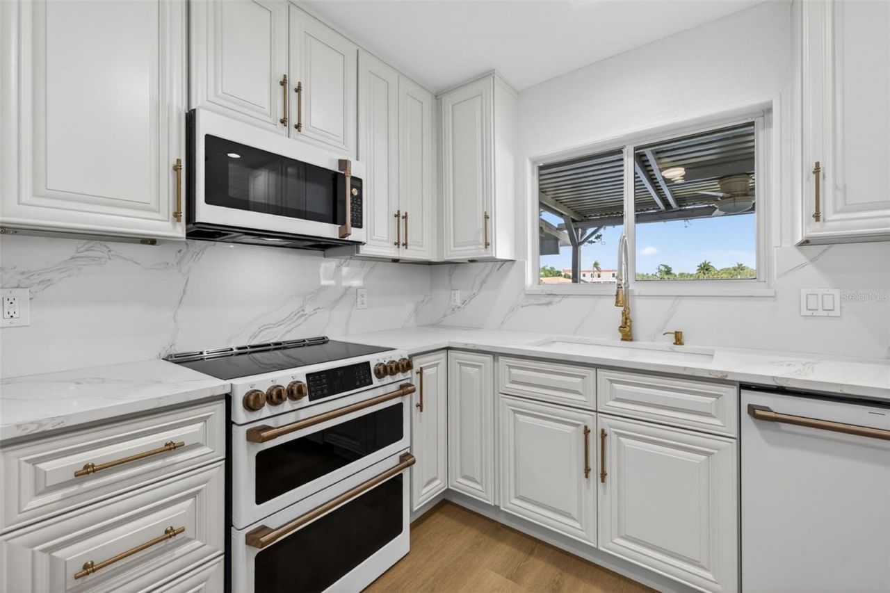6497 Cape Hatteras Way Ne, Unit 3, Saint Petersburg, FL 33702 Photo