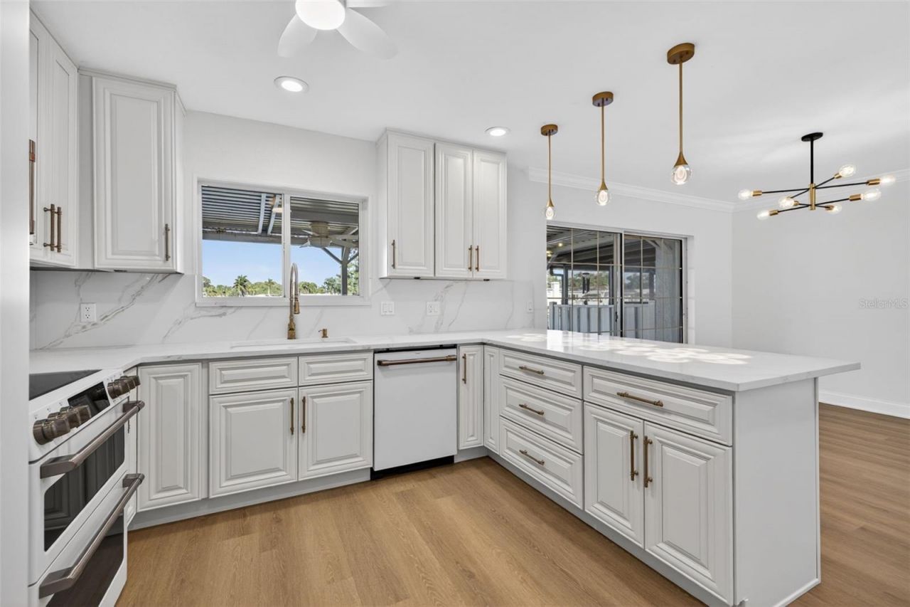 6497 Cape Hatteras Way Ne, Unit 3, Saint Petersburg, FL 33702 Photo