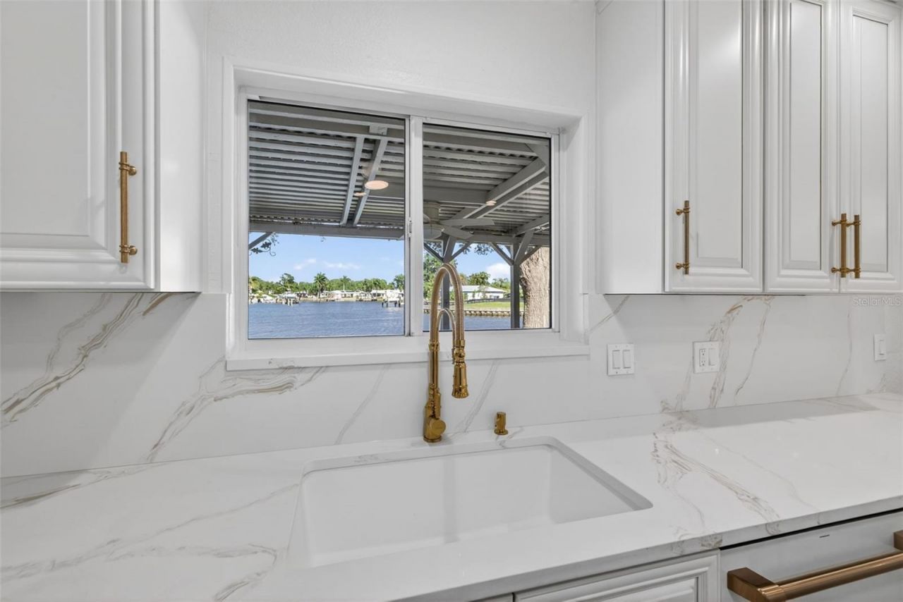 6497 Cape Hatteras Way Ne, Unit 3, Saint Petersburg, FL 33702 Photo