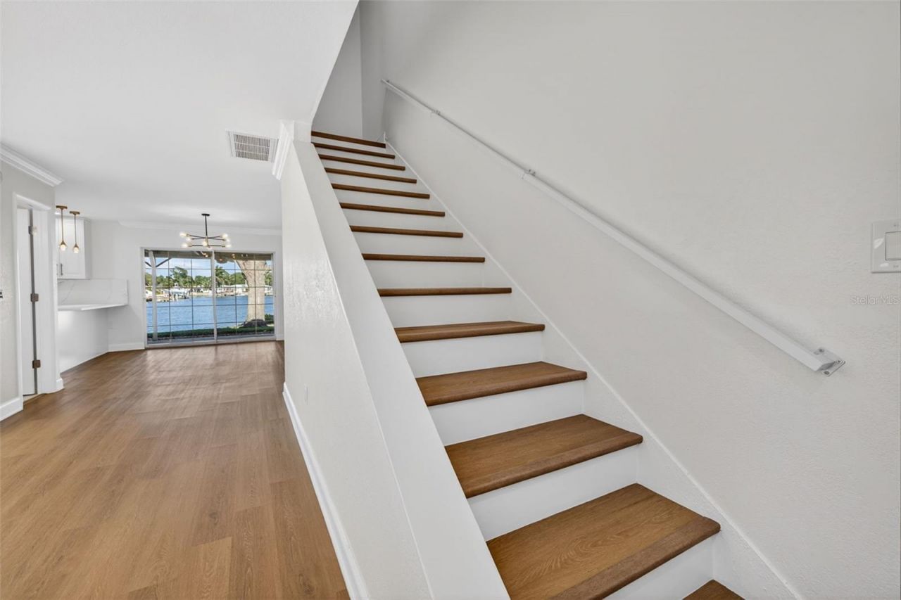 6497 Cape Hatteras Way Ne, Unit 3, Saint Petersburg, FL 33702 Photo