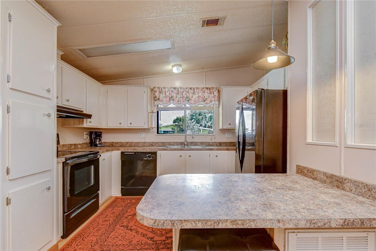 35123 Colony Hills Drive , Zephyrhills, FL 33541 Photo