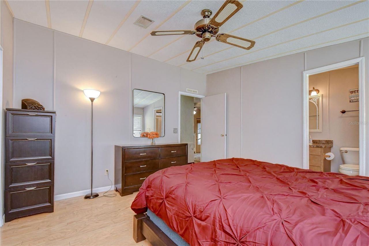 35123 Colony Hills Drive , Zephyrhills, FL 33541 Photo
