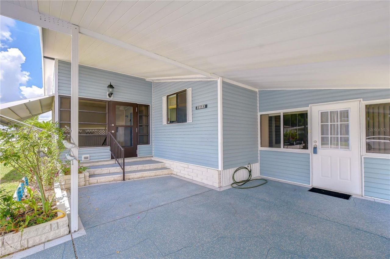 35123 Colony Hills Drive , Zephyrhills, FL 33541 Photo