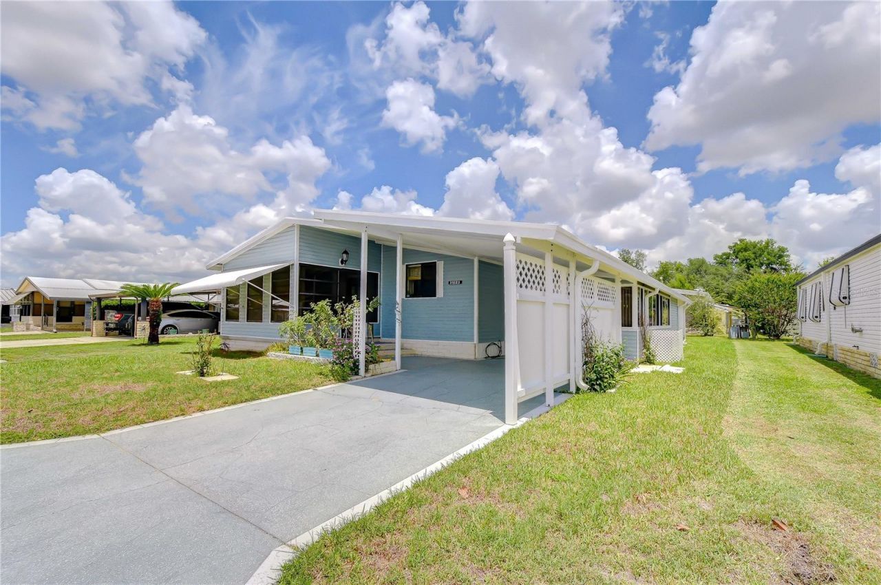 35123 Colony Hills Drive , Zephyrhills, FL 33541 Photo