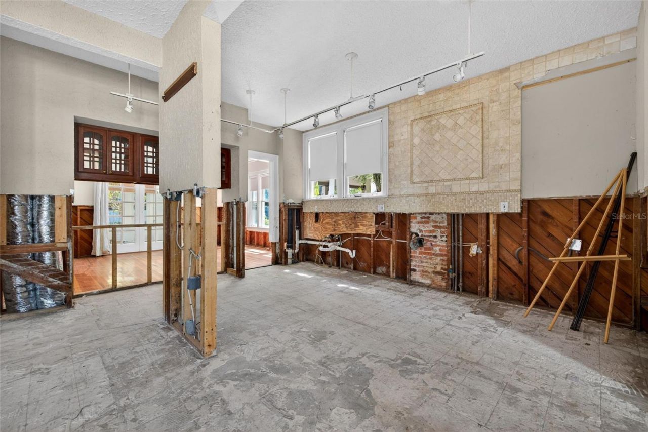 835 16th Avenue Ne, Saint Petersburg, FL 33704 Photo