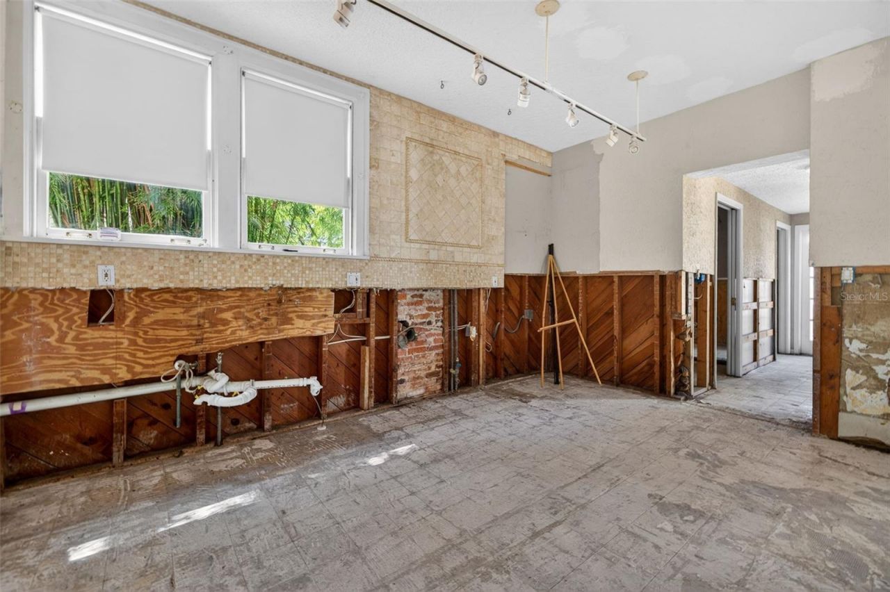 835 16th Avenue Ne, Saint Petersburg, FL 33704 Photo