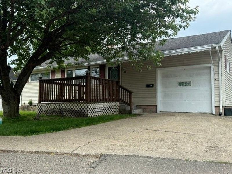 740 Ashwood Lane NE, New Philadelphia, OH 44663 Photo 1
