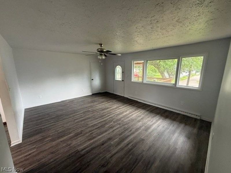 740 Ashwood Lane NE, New Philadelphia, OH 44663 Photo 3
