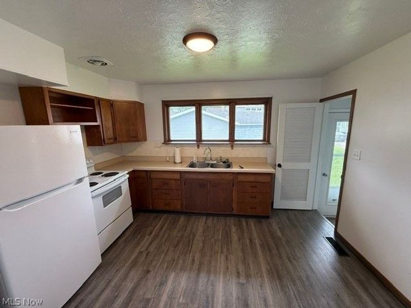 740 Ashwood Lane NE, New Philadelphia, OH 44663 Photo 5