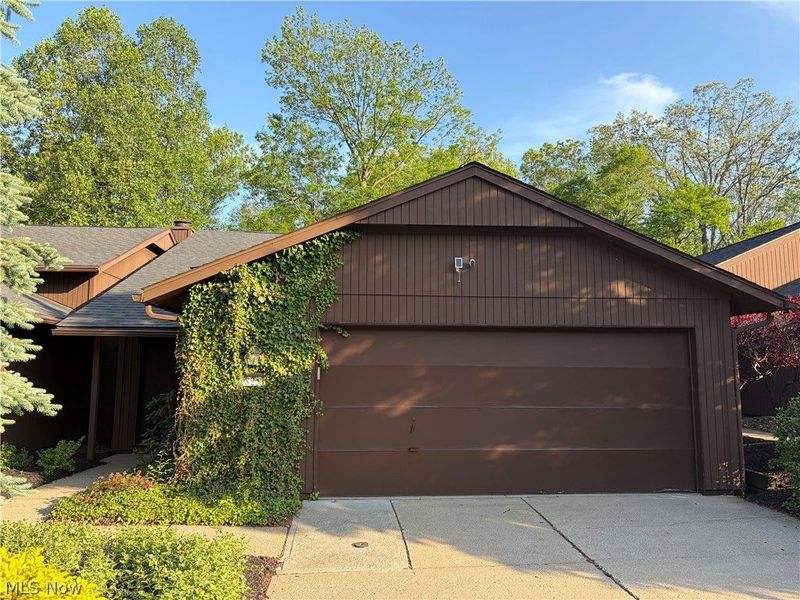 18251 Glencreek Lane, Strongsville, OH 44136 Photo 1