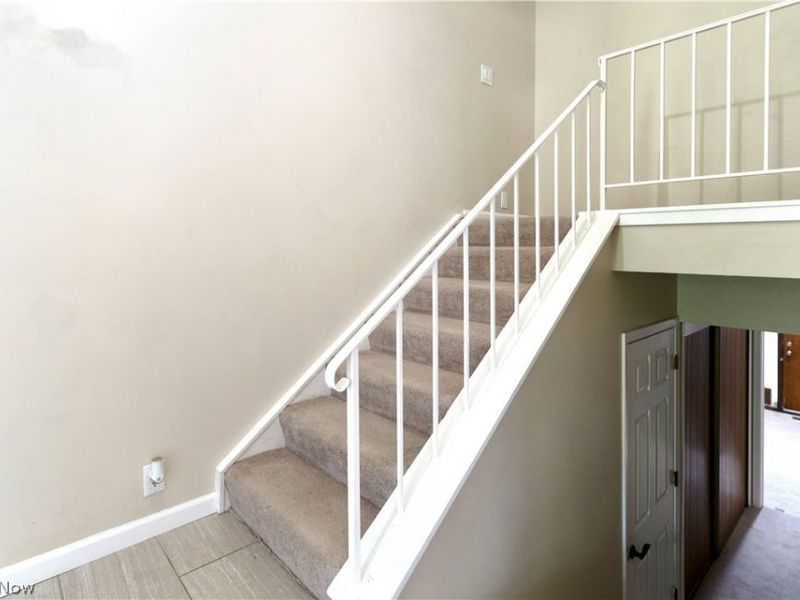 18251 Glencreek Lane, Strongsville, OH 44136 Photo 10