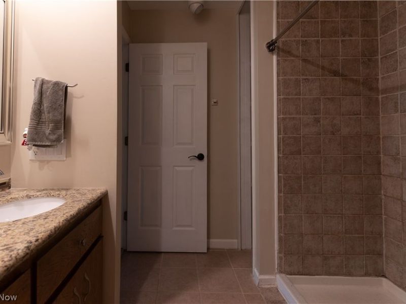 18251 Glencreek Lane, Strongsville, OH 44136 Photo 15