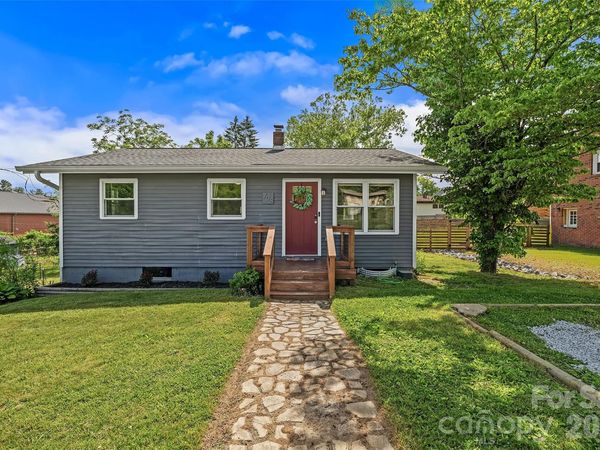 708 Prince Drive, Hendersonville, NC 28791