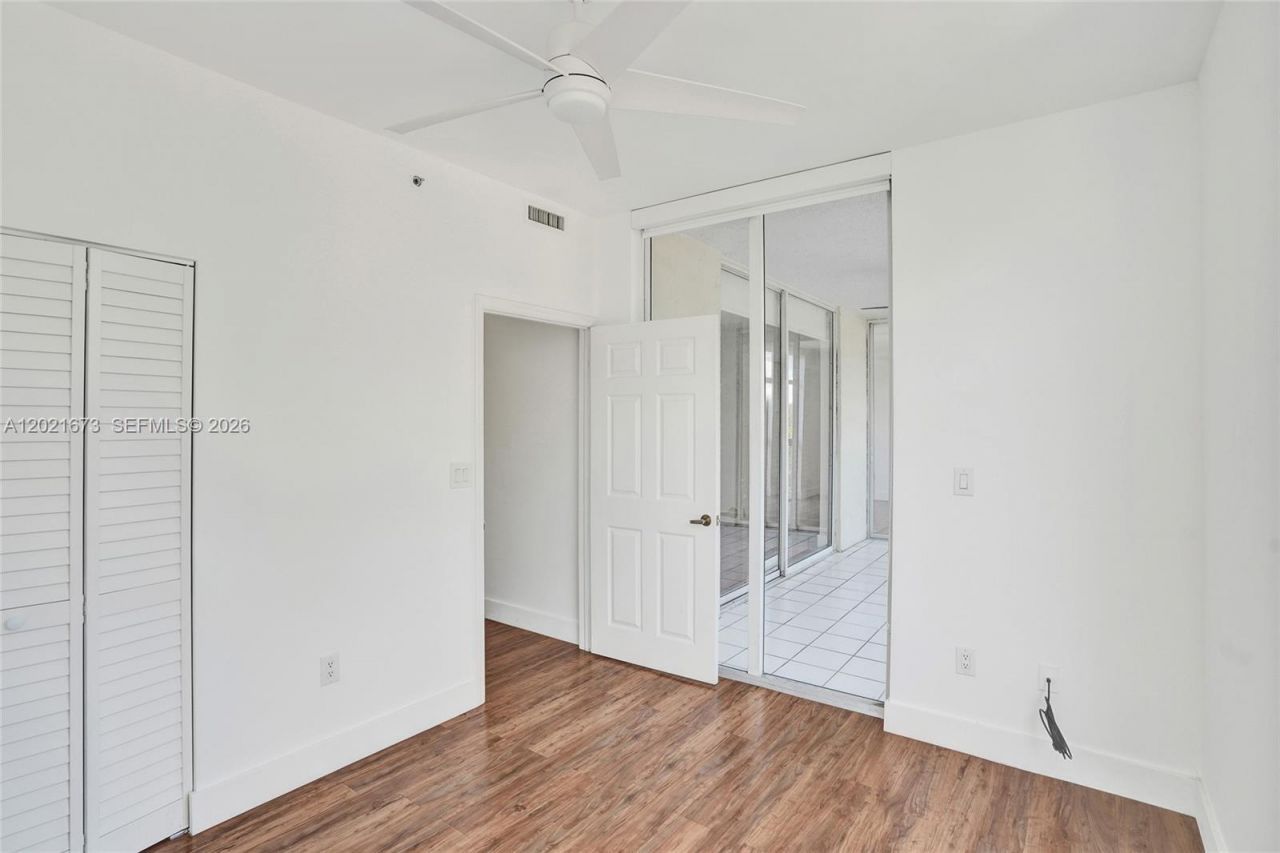 9725 NW 52nd St , Unit 406, Doral, FL 33178 Photo