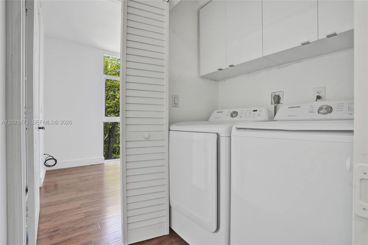 9725 NW 52nd St , Unit 406, Doral, FL 33178 Photo