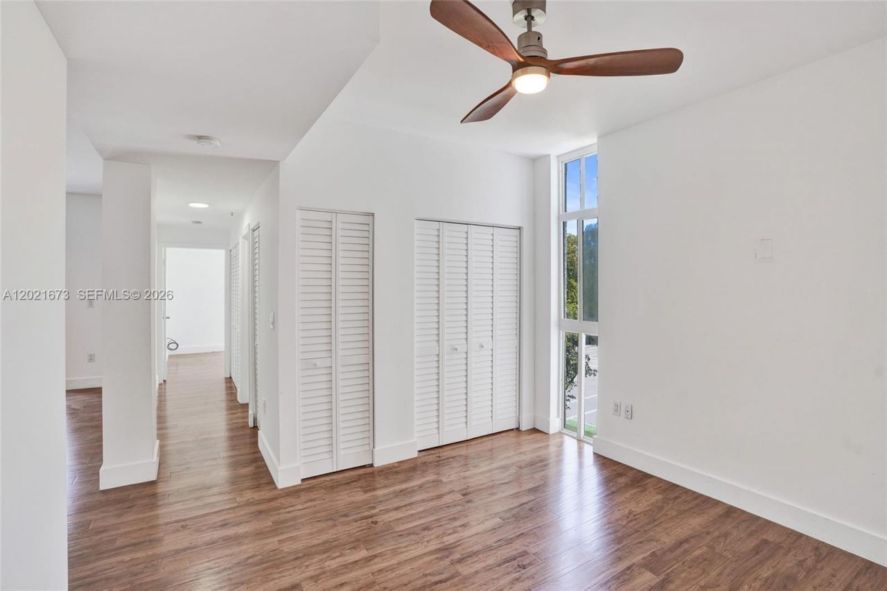 9725 NW 52nd St, Unit 406, Doral, FL 33178 Photo