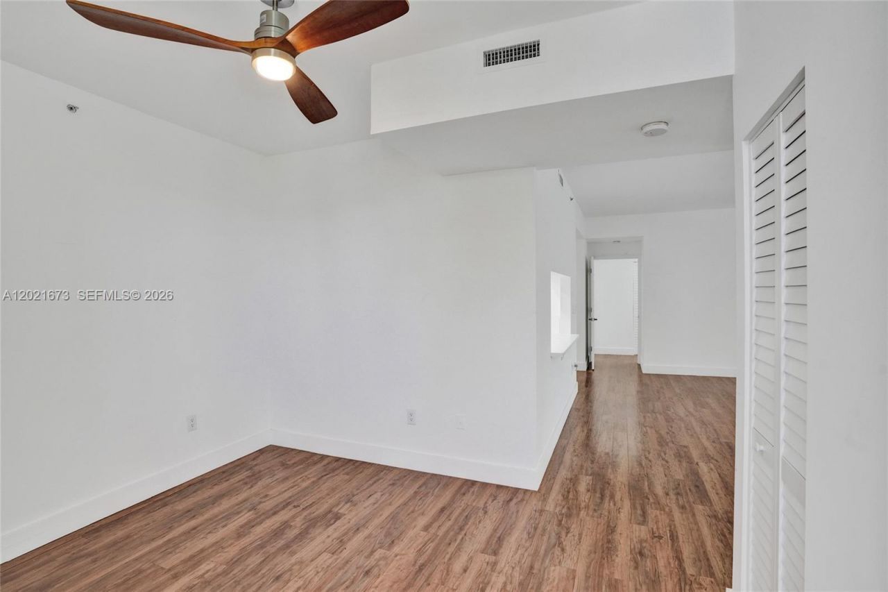 9725 NW 52nd St, Unit 406, Doral, FL 33178 Photo