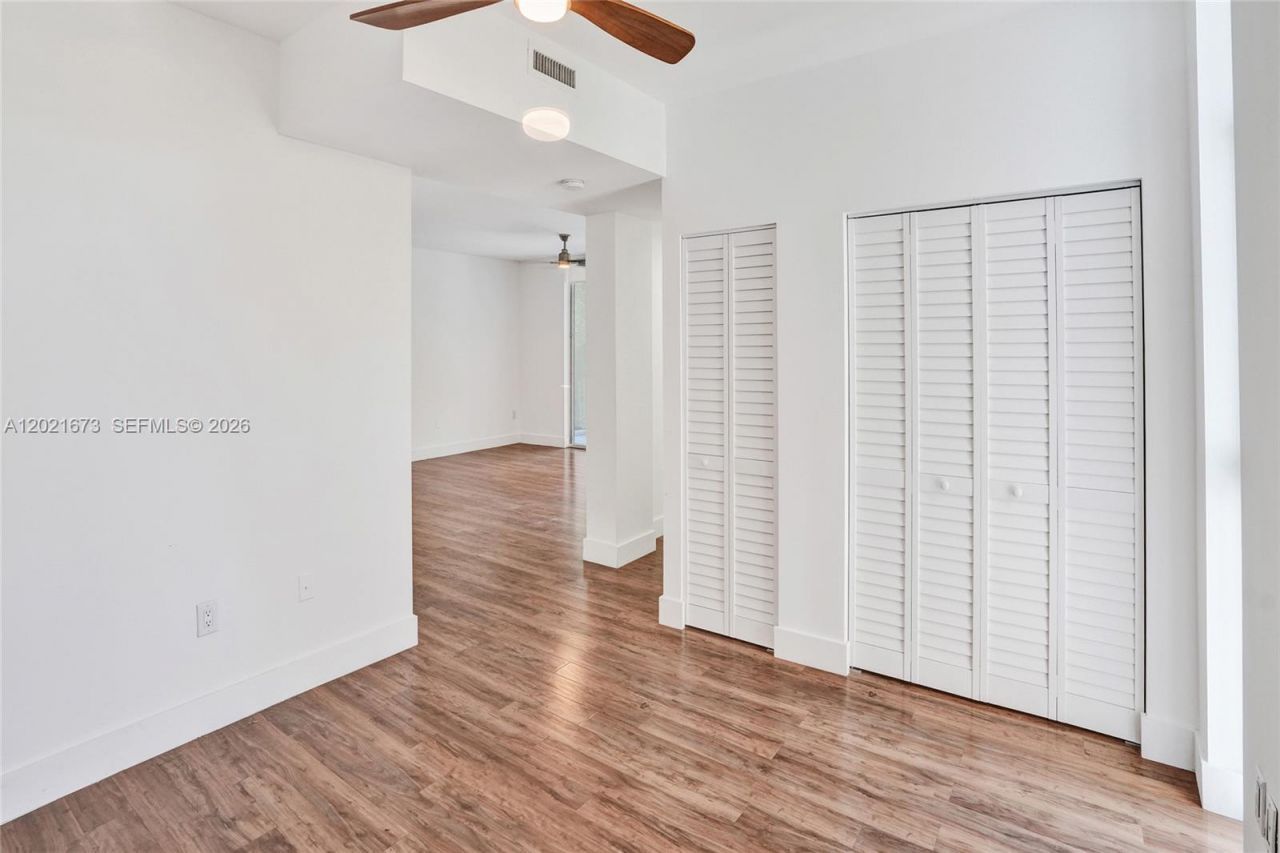 9725 NW 52nd St , Unit 406, Doral, FL 33178 Photo