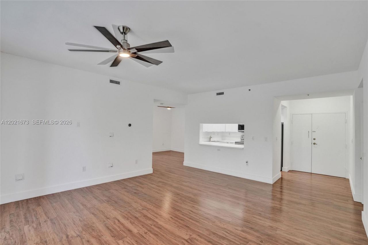 9725 NW 52nd St, Unit 406, Doral, FL 33178 Photo