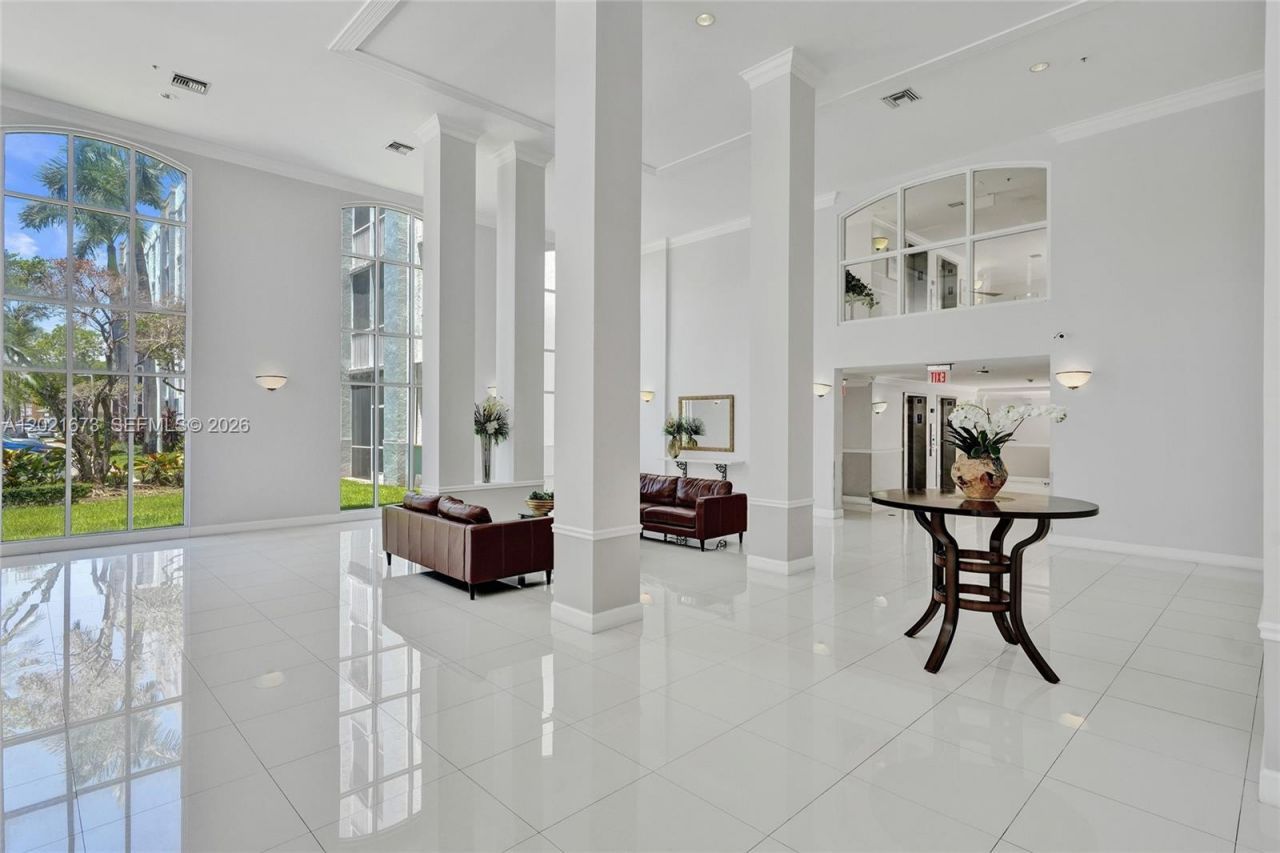 9725 NW 52nd St, Unit 406, Doral, FL 33178 Photo